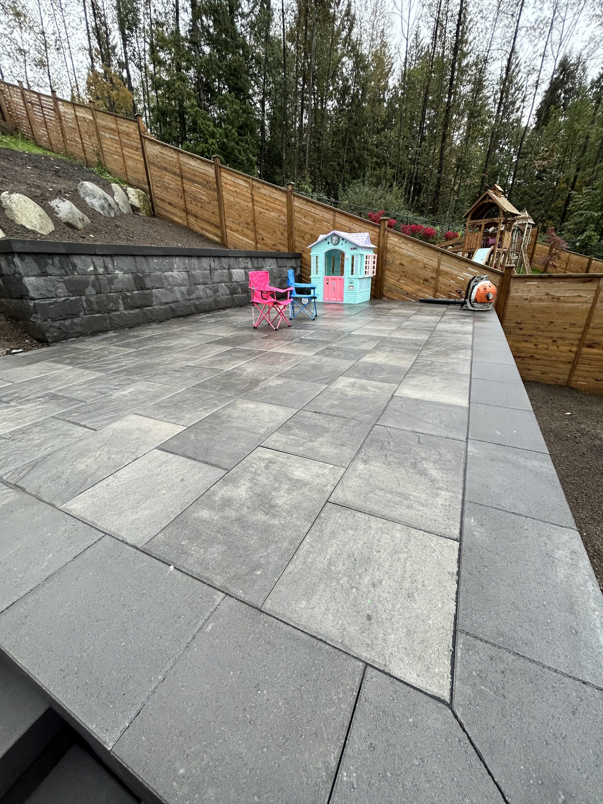 maple ridge paver patio and retaing