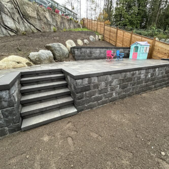 maple ridge retaining wall and patio